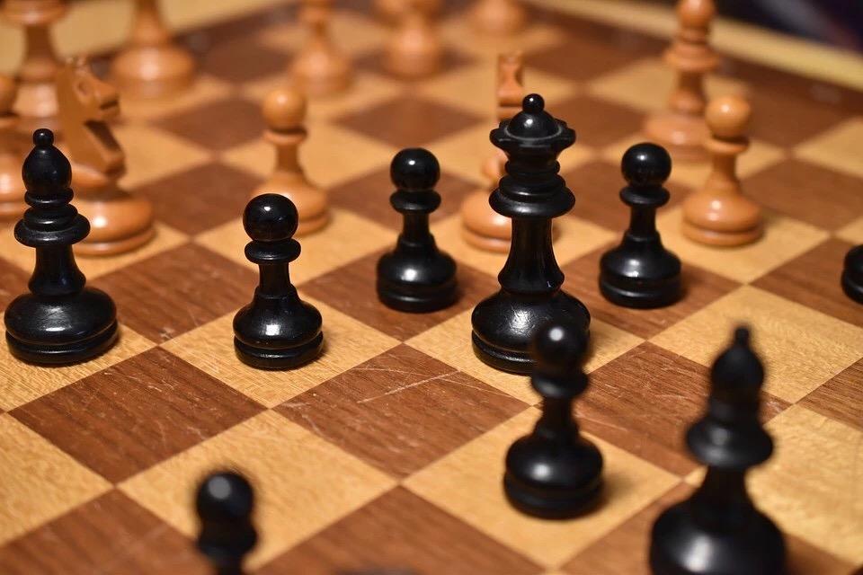 国际象棋常见的残局及其胜负形势